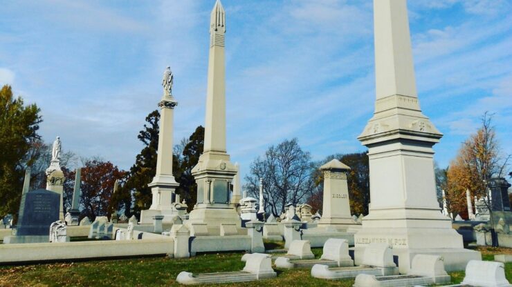What To Know About Choosing a&nbsp;Cemetery
