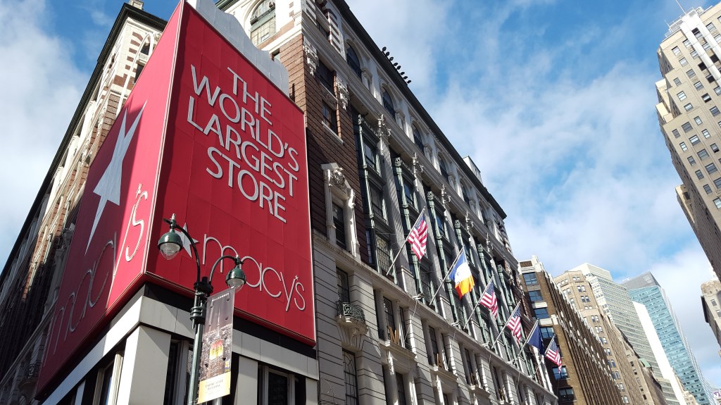 Exploring the Final Resting Places of 10 Retail&nbsp;Legends